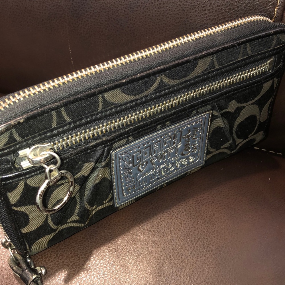COACH POPPY Continental Full Silver Zip Jacquard C Black Brown Wallet Wristlet - Picture 8 of 15